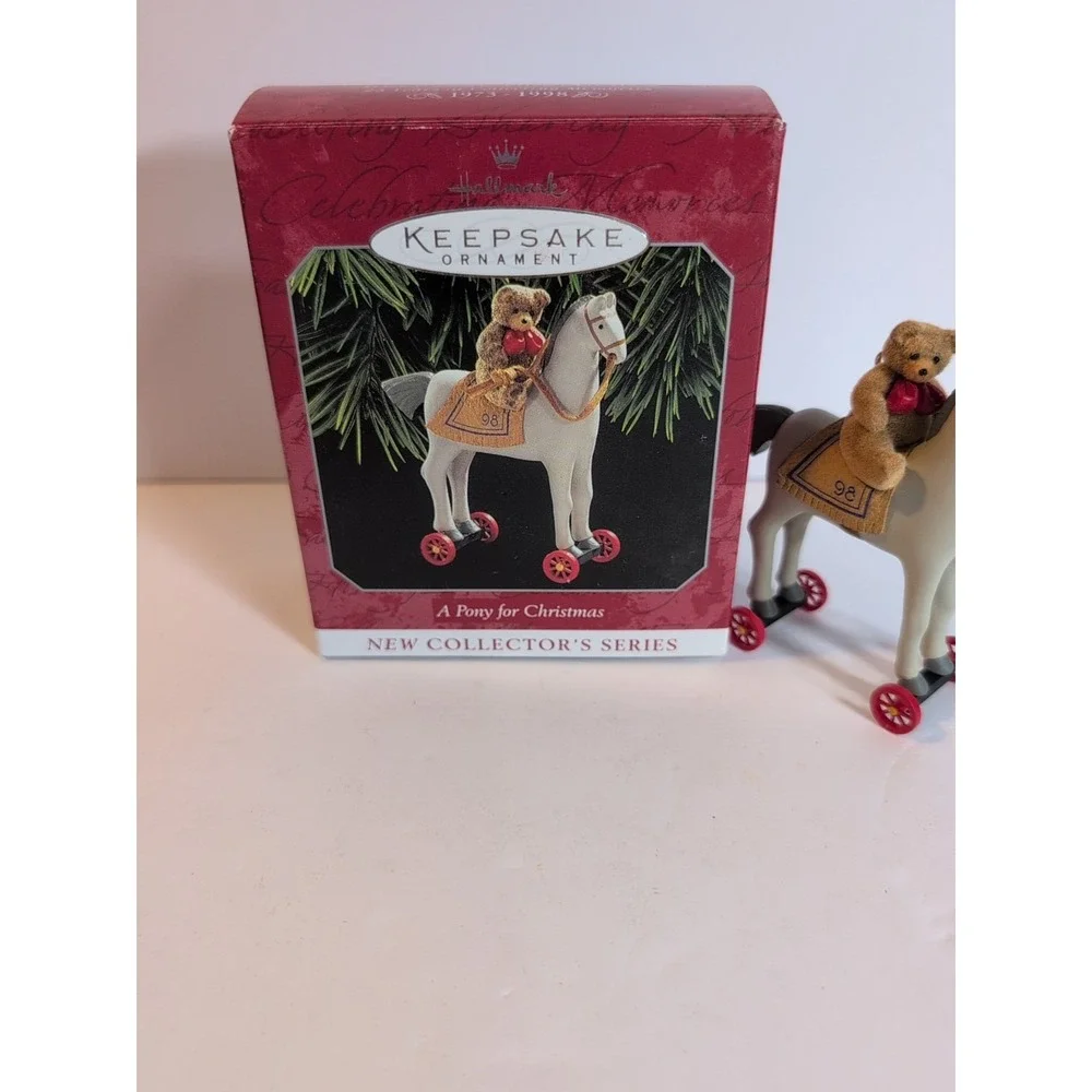 Hallmark‎ 